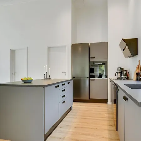 Heidi - 1km From The Sea By Interhome Vakantiehuis