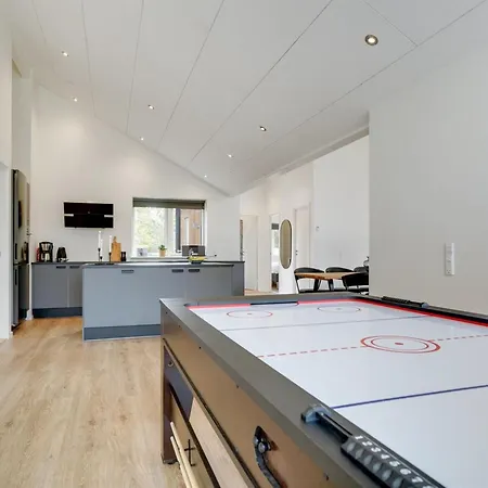 Holiday home Heidi - 1km From The Sea By Interhome